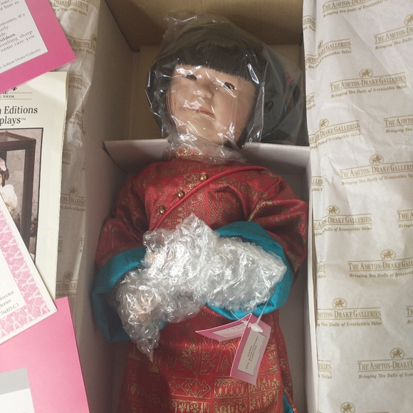 Vintage Rare Ashton Drake Pair of Chinese Dolls Ming & Mei Mei Porcelain Dolls - Picture 2 of 9